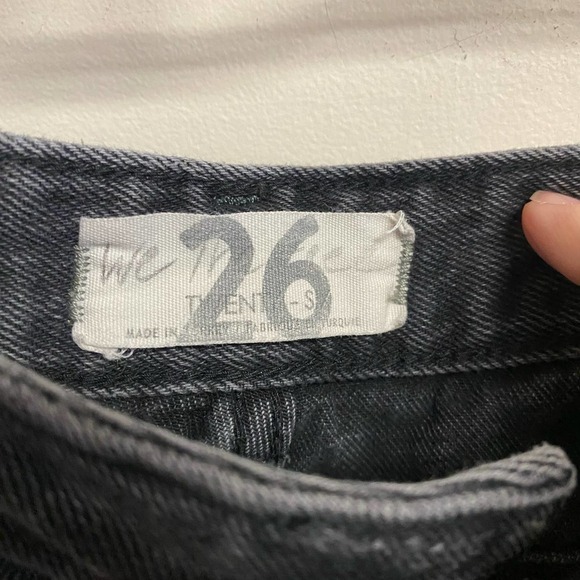 Free People Jess Carpenter Shorts Button Fly Black Raw Hem Size 26 Waist - Picture 4 of 10